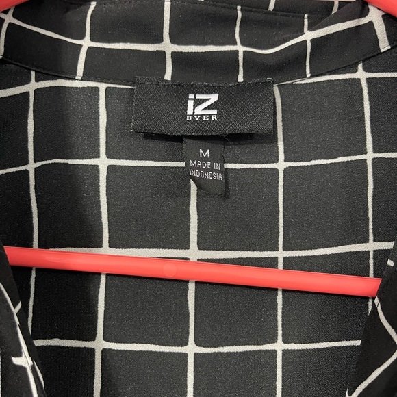 IZ Byer Women Blouse Medium - Picture 3 of 4
